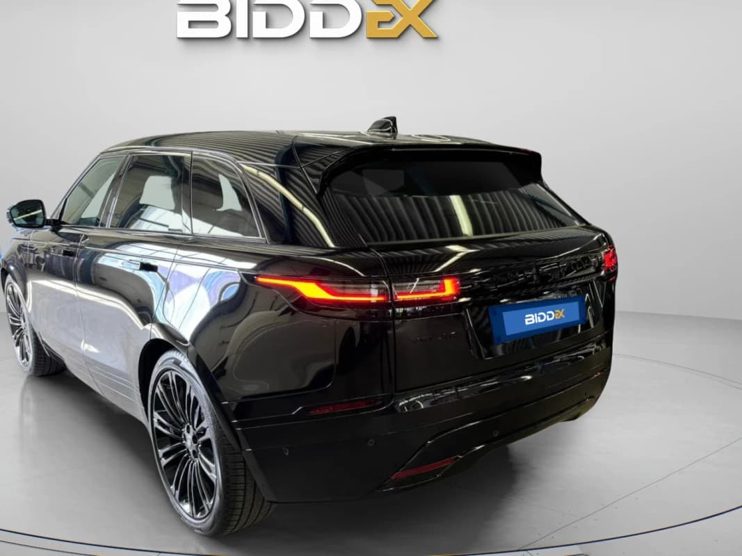 رينج روفر فيلار 2025 بي 250 أسود أوتوماتيك — جديدة