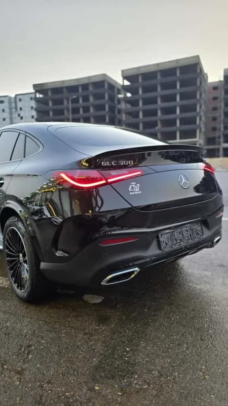 مرسيدس بنز GLC 300 2025 كوبيه أسود أوتوماتيك — جديدة