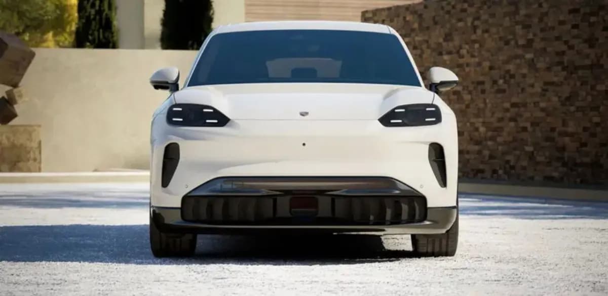 Porsche Cayenne 2026 Electric White Automatic — New