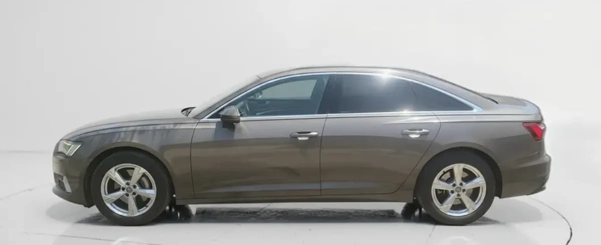 أودي أي 6 2020 سيدان رمادي أوتوماتيك — مستعملة