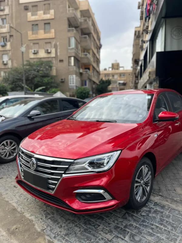 ام جي 5 2026 لاكشري أحمر أوتوماتيك — جديدة