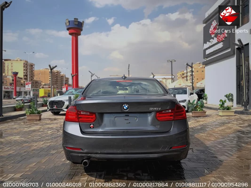 بي ام دبليو 316i 2015 اكسكلوسف رمادي أوتوماتيك — مستعملة