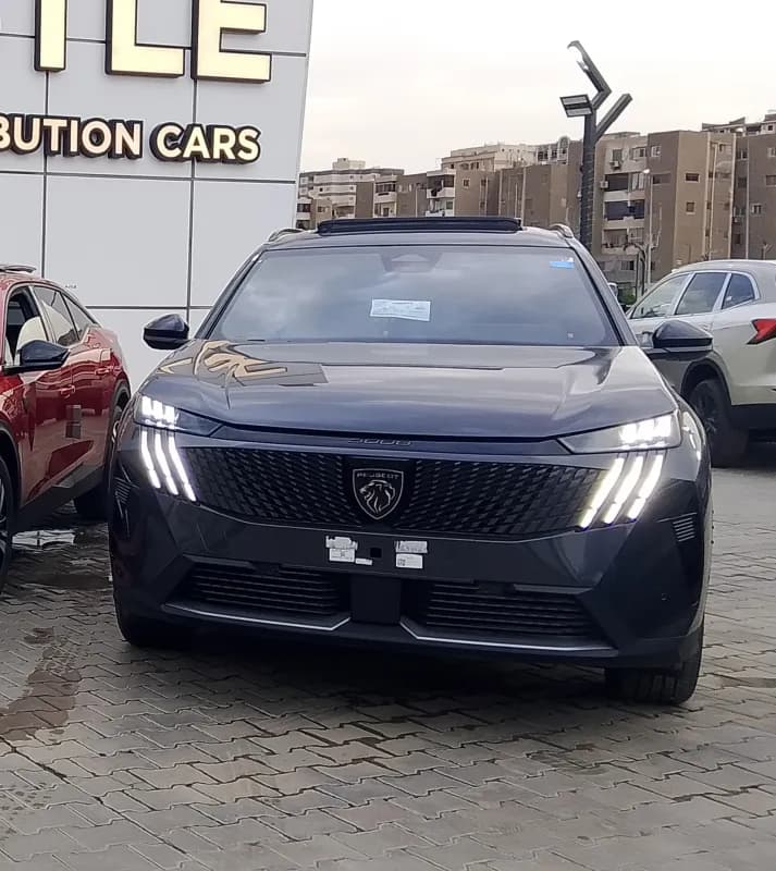 بيجو 5008 2026 جي تي لاين رمادي أوتوماتيك — جديدة
