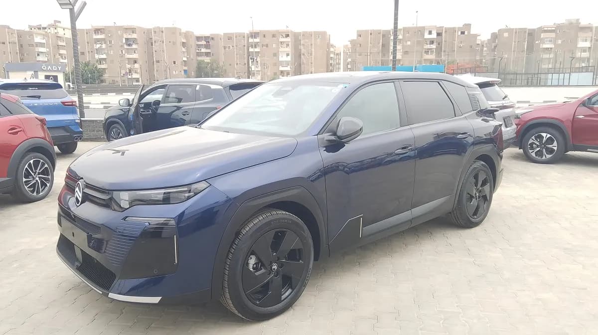 سيتروين C5 ايركروس 2026 شاين أزرق الداكن أوتوماتيك — جديدة