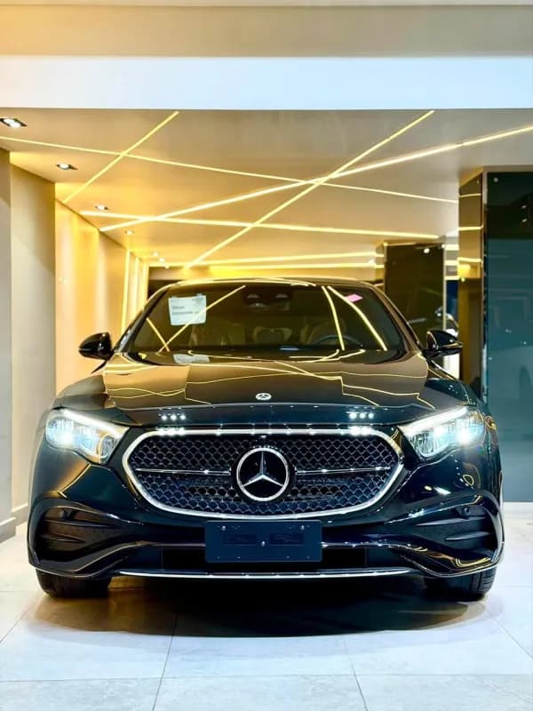 مرسيدس بنز E300 2025 فولي لوديد أسود أوتوماتيك — جديدة