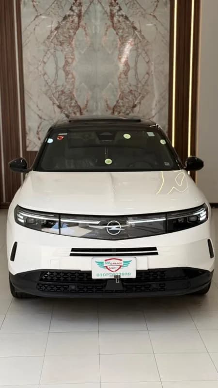 أوبل جراند لاند 2026 توب لاين أبيض أوتوماتيك — جديدة
