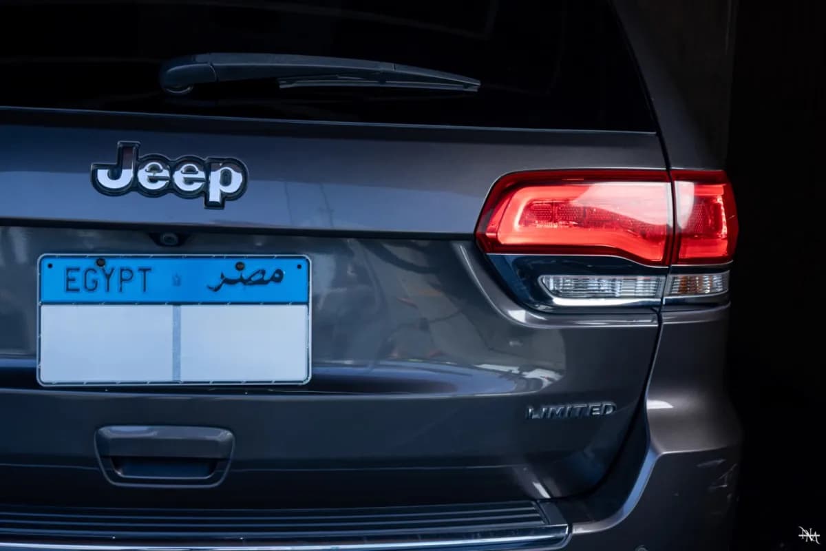 جيب جراند شيروكي 2020 ليمتد رمادي أوتوماتيك — مستعملة