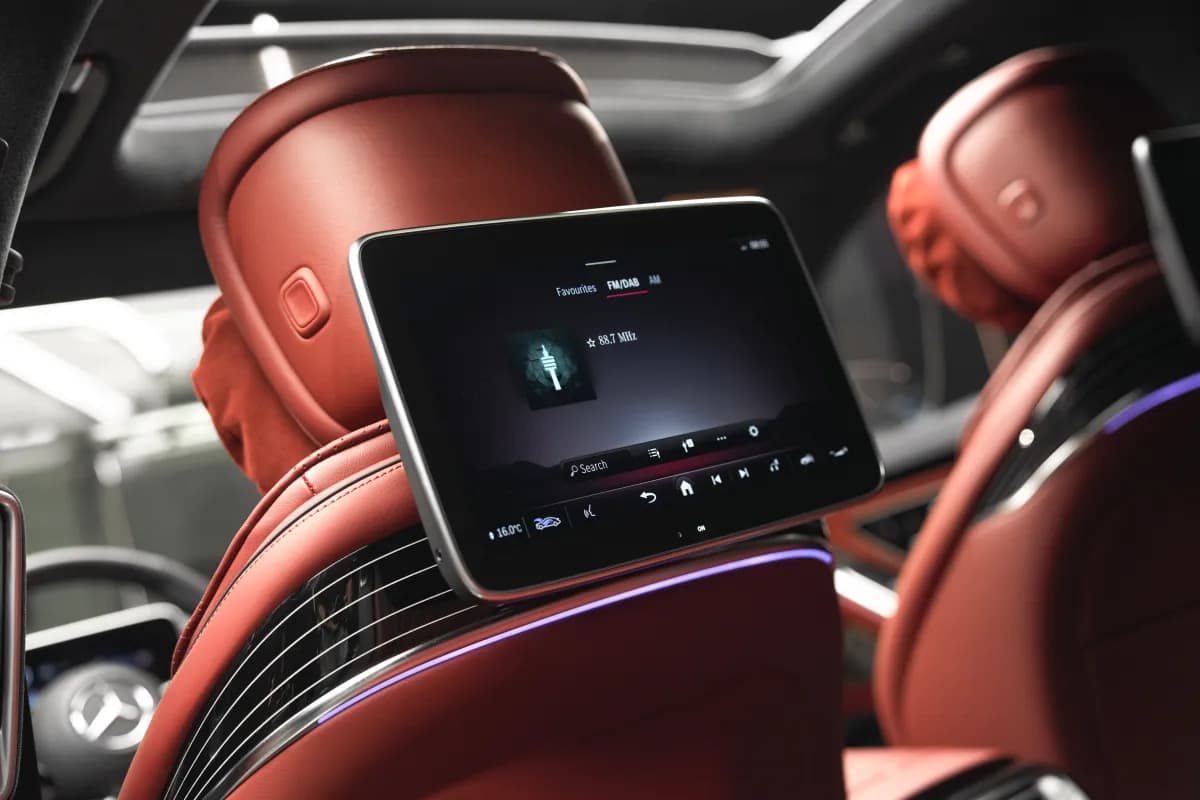 مرسيدس بنز S580 2023 اي ام جي أسود أوتوماتيك — مستعملة