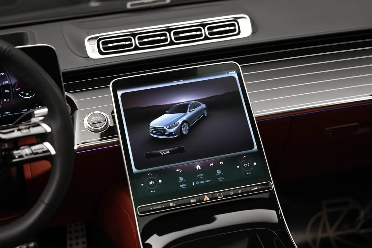 مرسيدس بنز S580 2023 اي ام جي أسود أوتوماتيك — مستعملة
