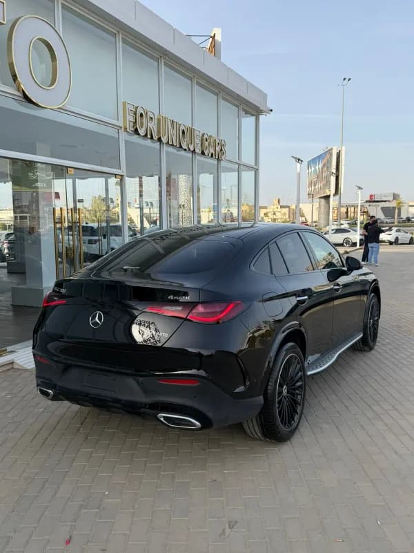 مرسيدس بنز جي ال سي 200 2026 كوبيه أسود أوتوماتيك — جديدة