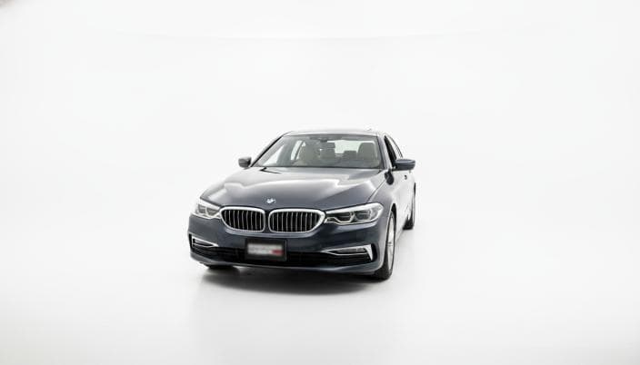 بي ام دبليو 520i 2019 لاكشري رمادي أوتوماتيك — مستعملة