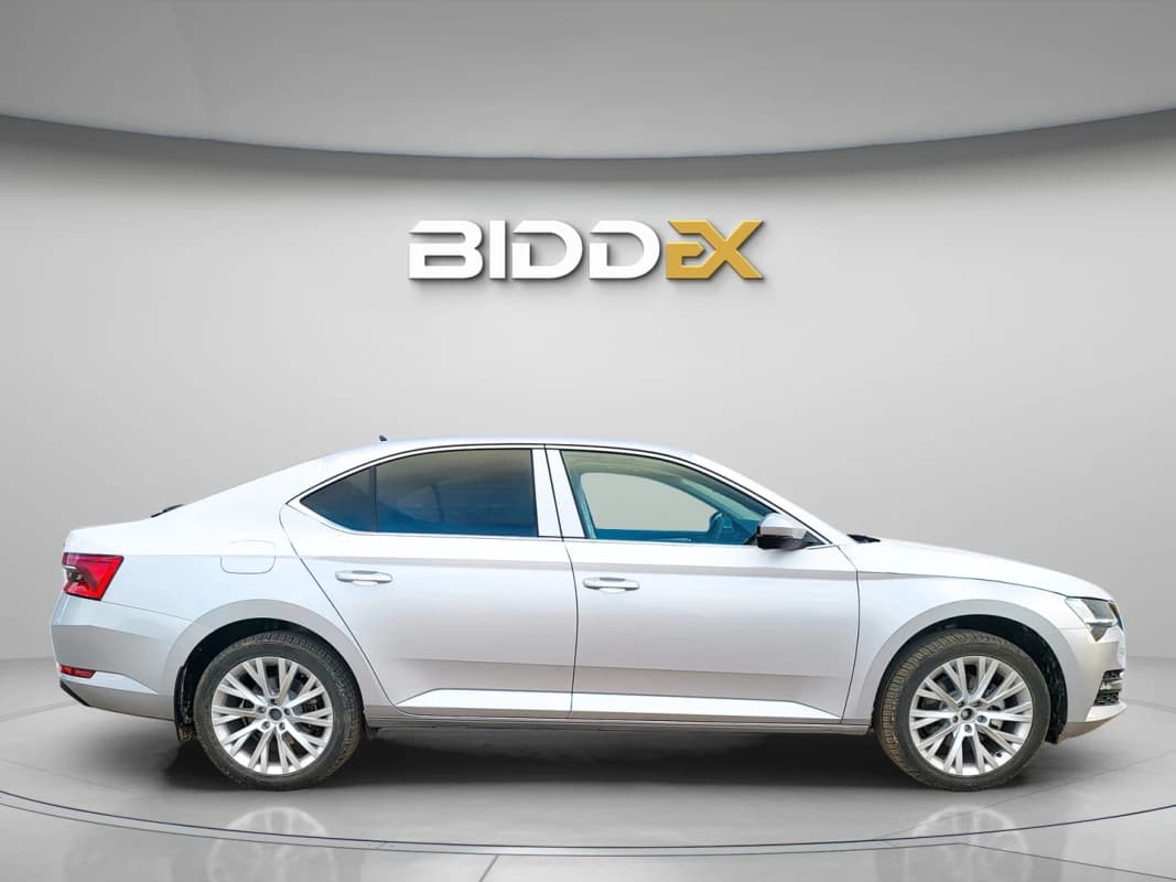 Skoda Superb 2024 امبيشن فضي أوتوماتيك — جديدة