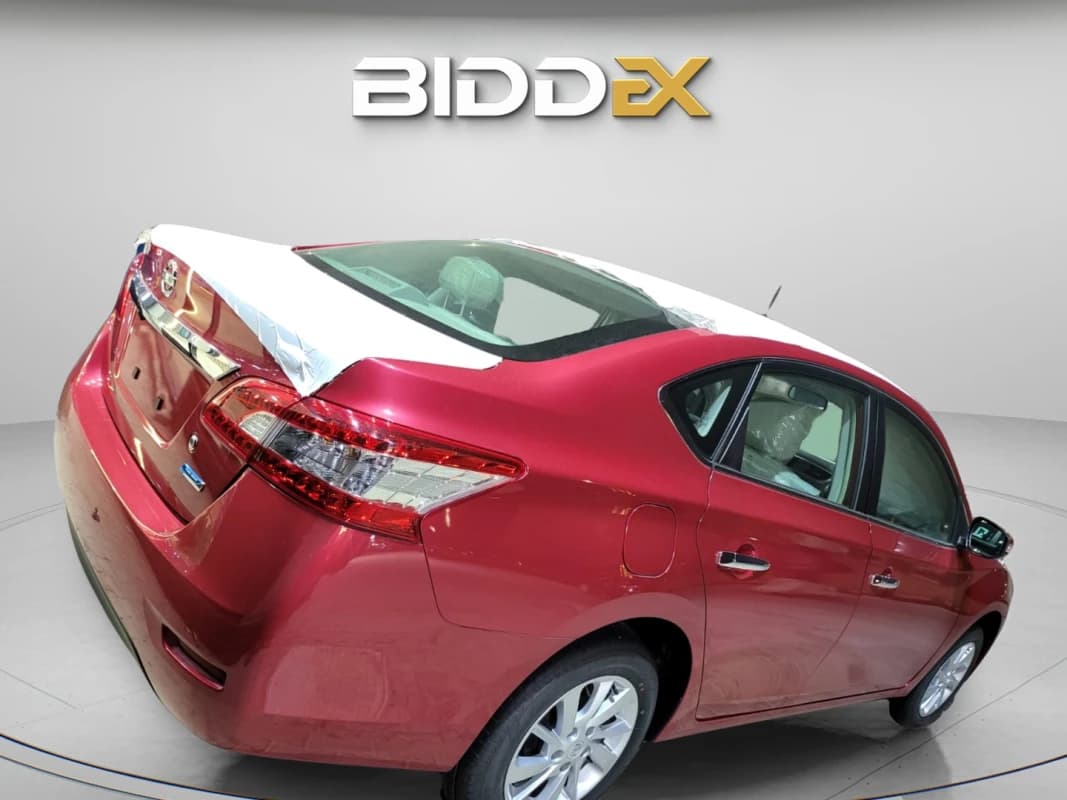 Nissan Sentra 2025 توب لاين أحمر أوتوماتيك — جديدة