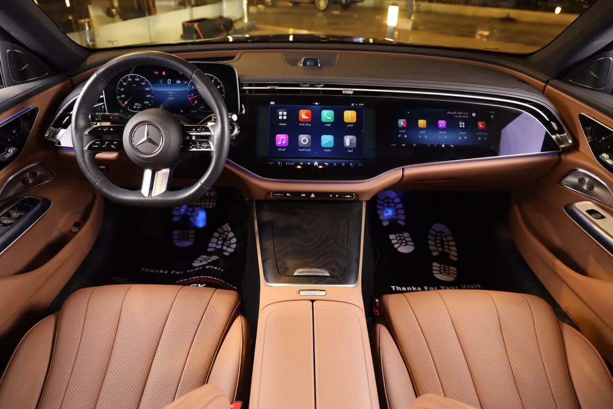مرسيدس بنز E200 2024 بريميوم بلس رمادي أوتوماتيك — مستعملة