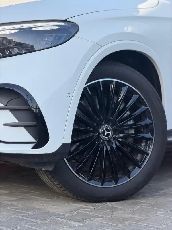 مرسيدس بنز GLC 300 2024 ايه ام جي أبيض أوتوماتيك — جديدة