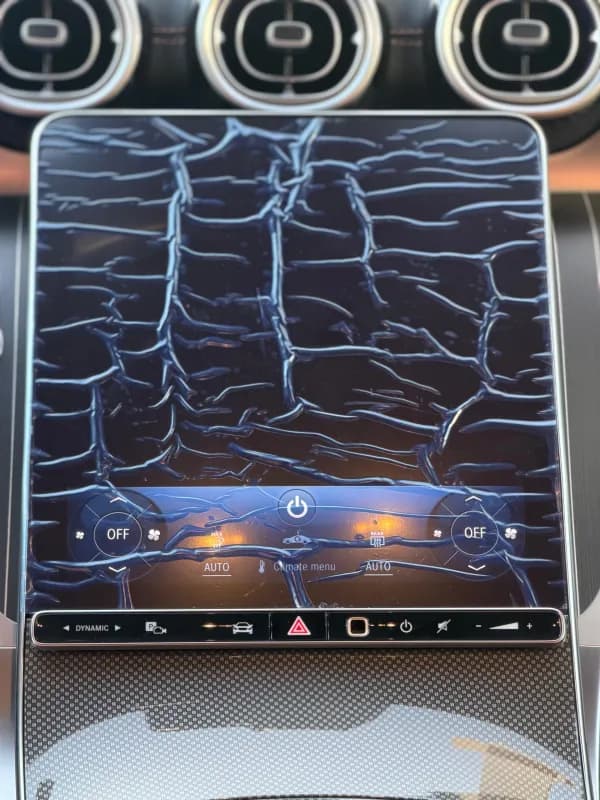 مرسيدس بنز GLC 300 2024 ايه ام جي أبيض أوتوماتيك — جديدة