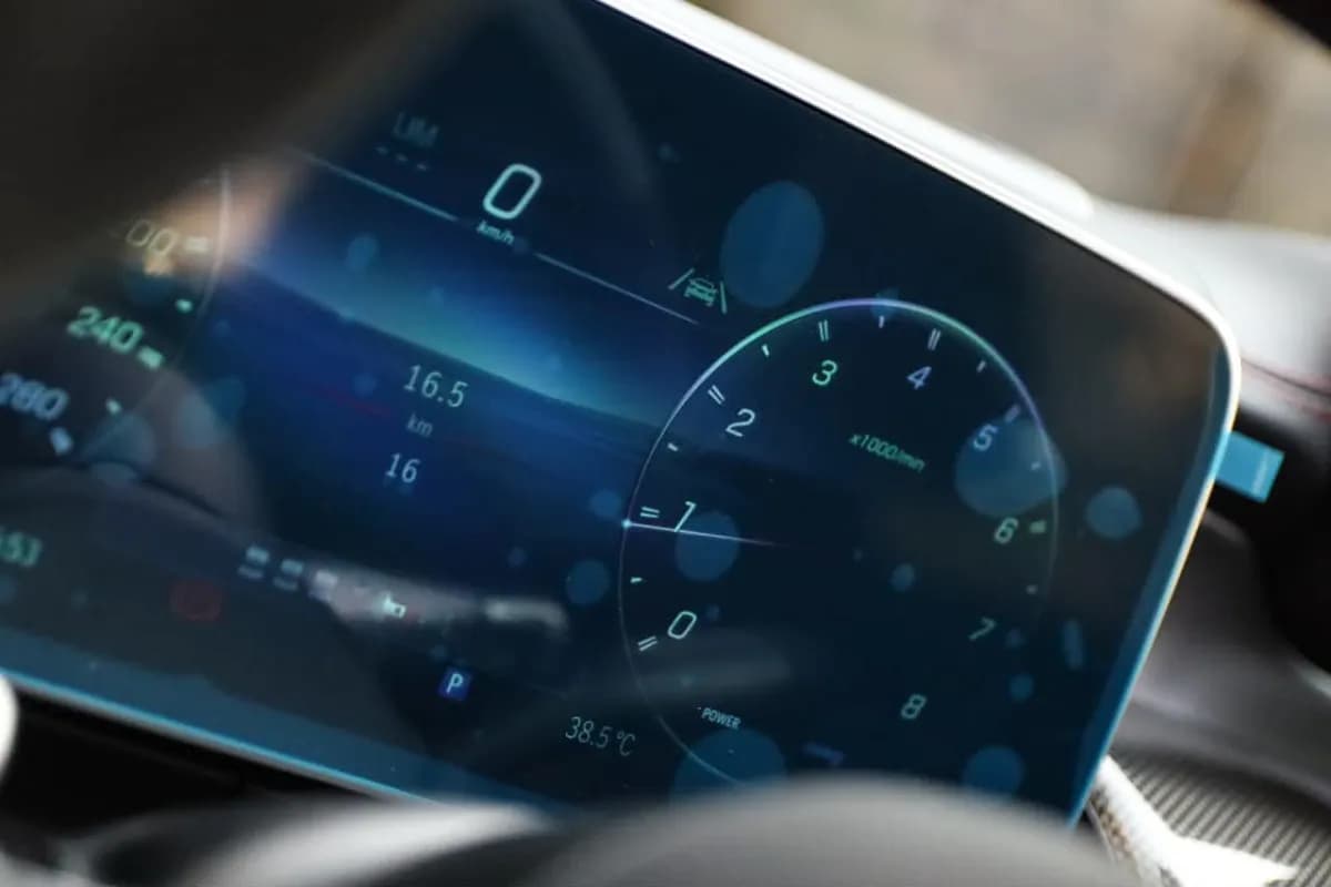مرسيدس بنز GLC 43 2026 ايه ام جي أبيض أوتوماتيك — جديدة
