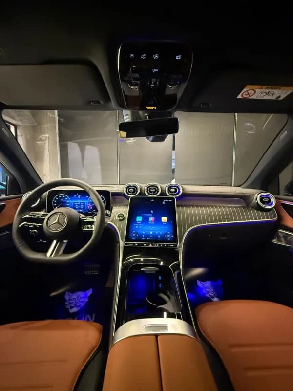 مرسيدس بنز GLC 300 2026 برميم بلس أسود أوتوماتيك — جديدة