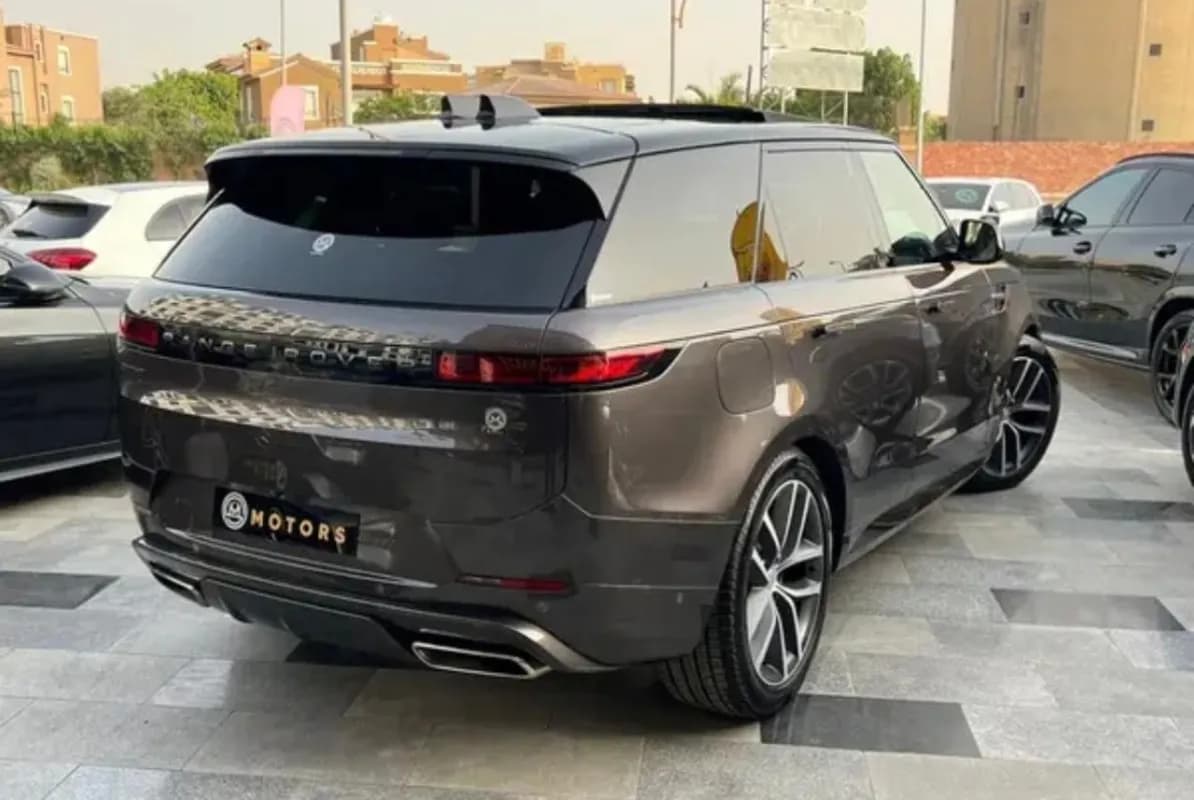 رينج روفر سبورت 2024 بي 460 بني أوتوماتيك — جديدة