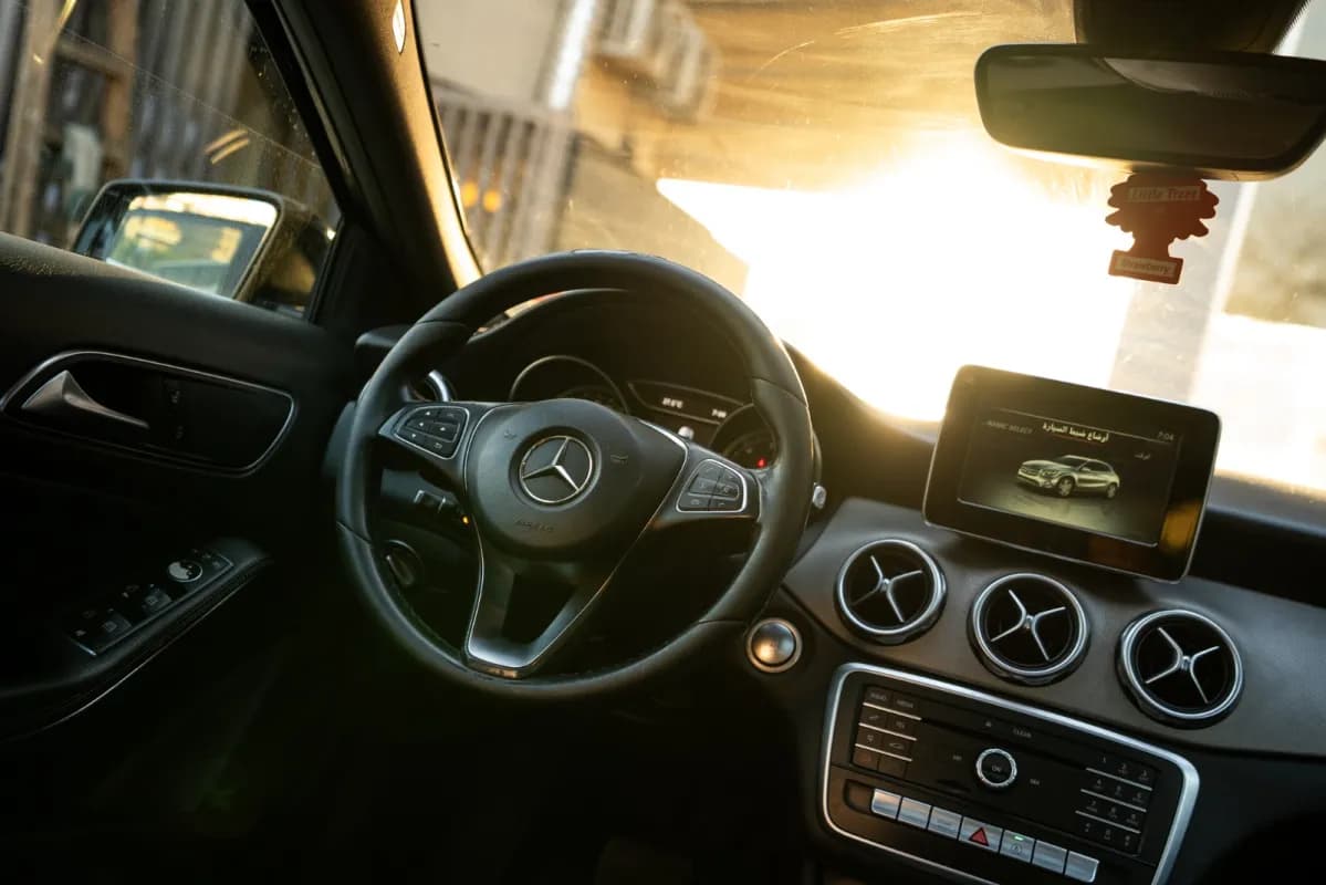 مرسيدس بنز GLA 200 2018 ايه ام جي أسود أوتوماتيك — مستعملة
