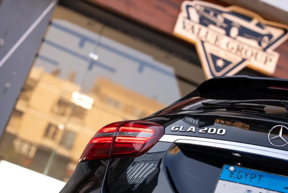 مرسيدس بنز GLA 200 2018 ايه ام جي أسود أوتوماتيك — مستعملة
