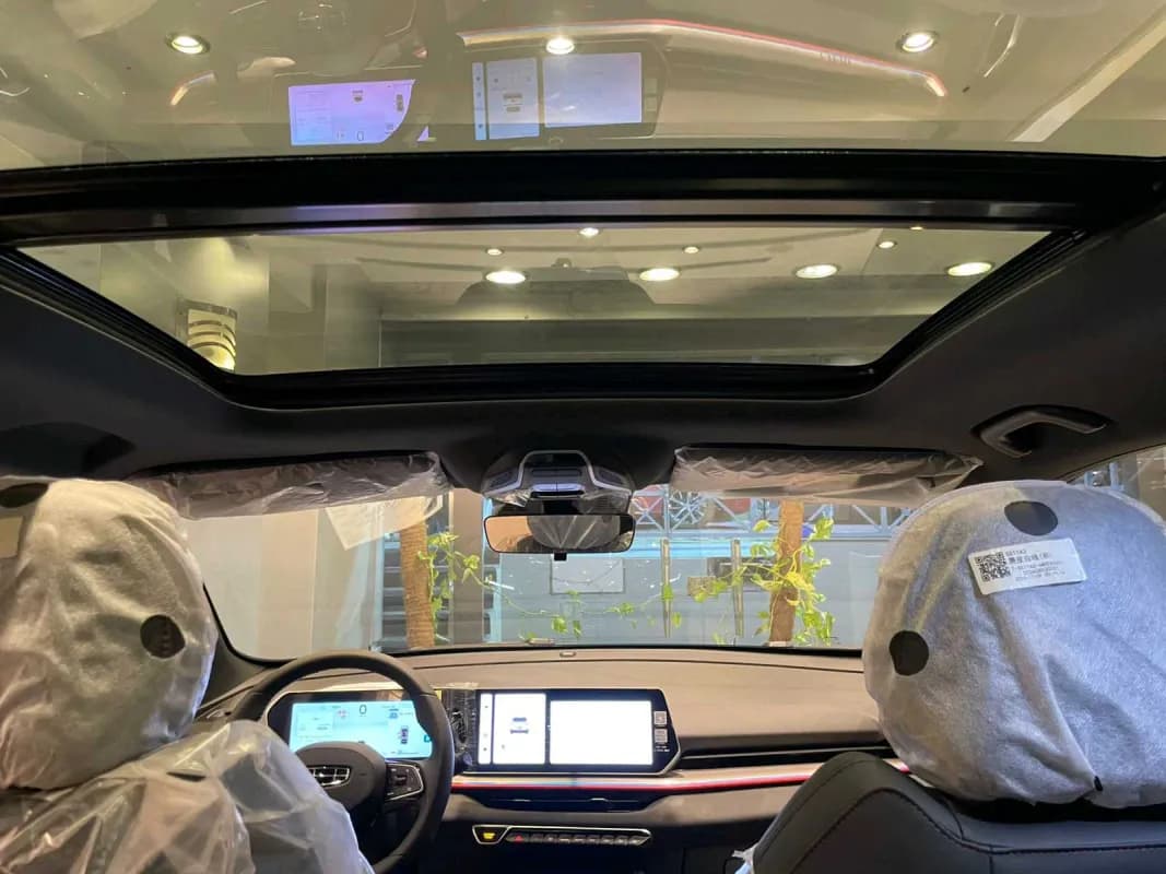 جيلي كولراي 2026 ايه \تي كومفورت أزرق غامق أوتوماتيك — جديدة