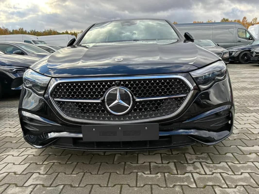 مرسيدس بنز E200 2026 بريميوم بلس أسود أوتوماتيك — جديدة