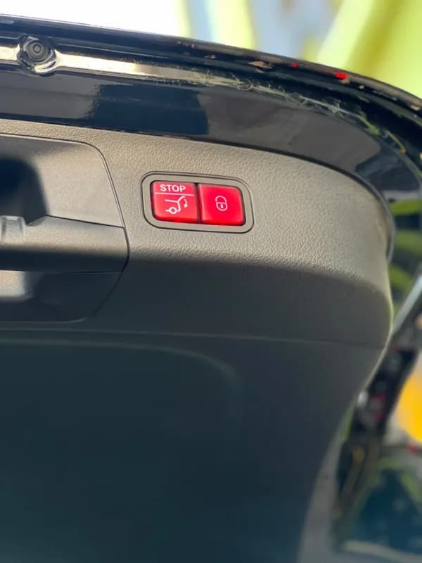 مرسيدس بنز GLA 200 2025 ايه ام جي أسود أوتوماتيك — مستعملة