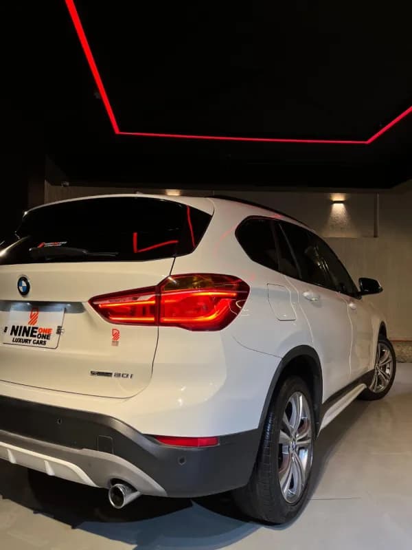 بي ام دبليو X1 2019 اس داريف أبيض أوتوماتيك — مستعملة
