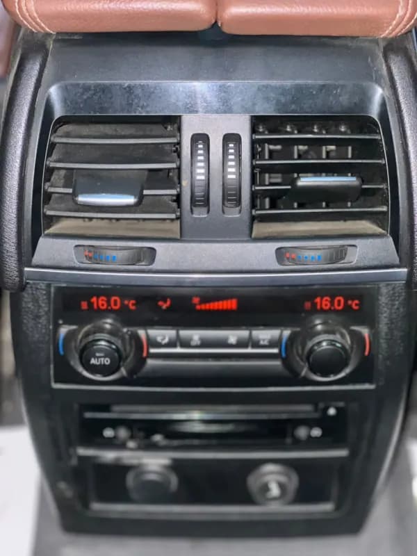 بي ام دبليو X6 2018 ام 40 اي أزرق غامق أوتوماتيك — مستعملة