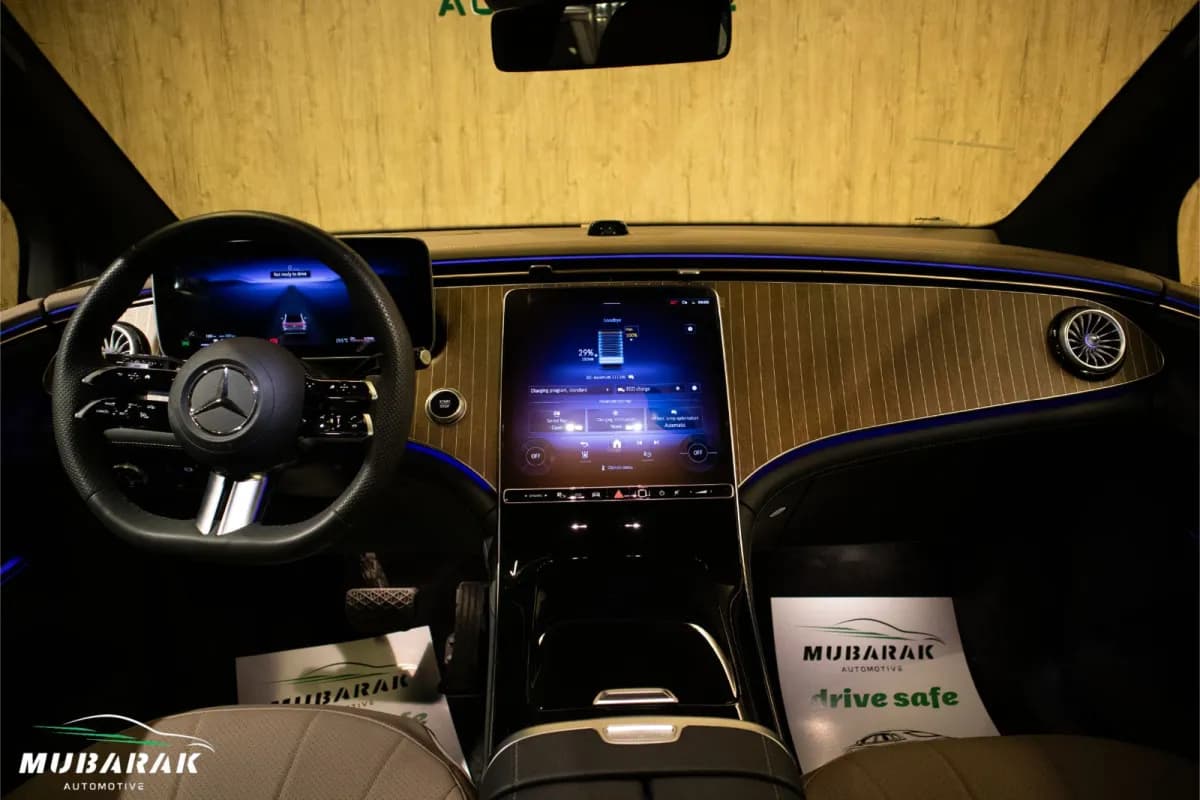 مرسيدس بنز EQE 500 2024 لاكشري أسود أوتوماتيك — جديدة