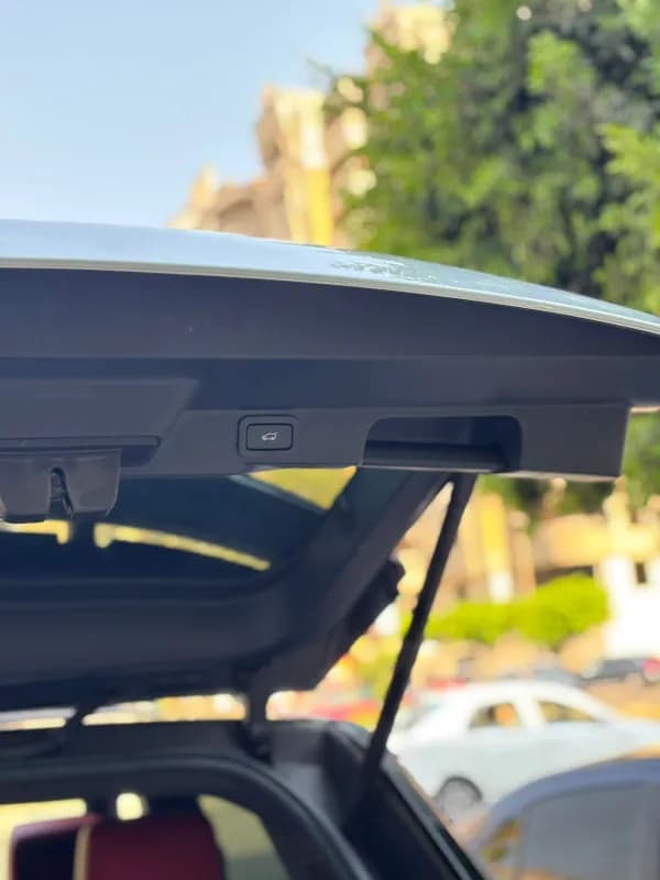 رينج روفر سبورت 2021 بي400 اي اتش اس اي أبيض أوتوماتيك — مستعملة