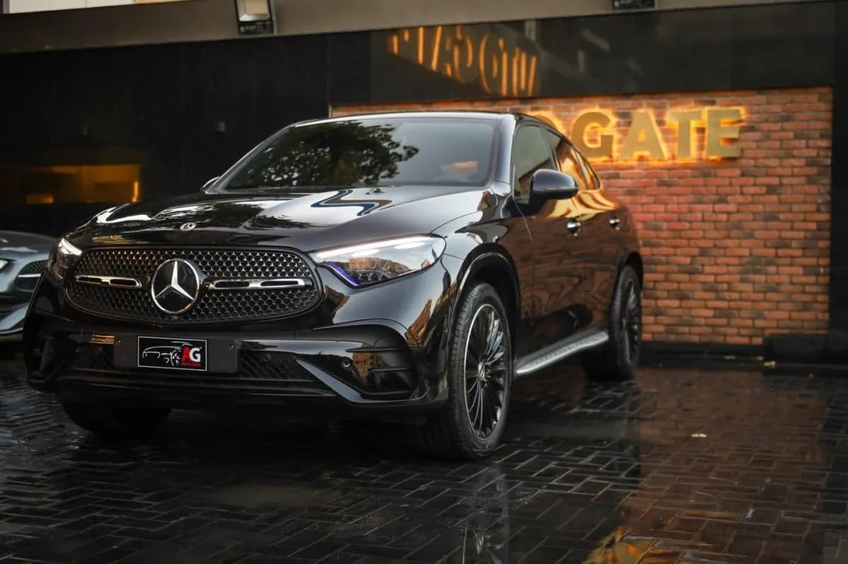مرسيدس بنز GLC 300 2026 برميم بلس أسود أوتوماتيك — جديدة