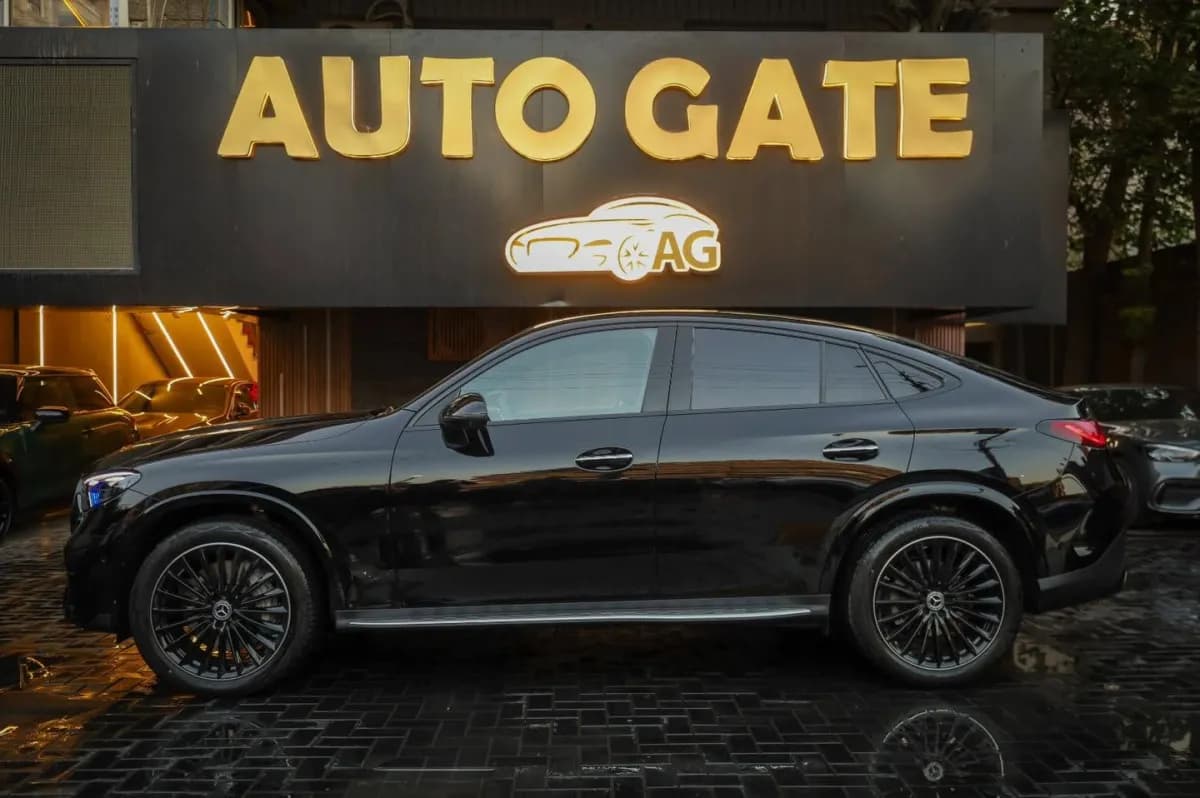 مرسيدس بنز GLC 300 2026 برميم بلس أسود أوتوماتيك — جديدة