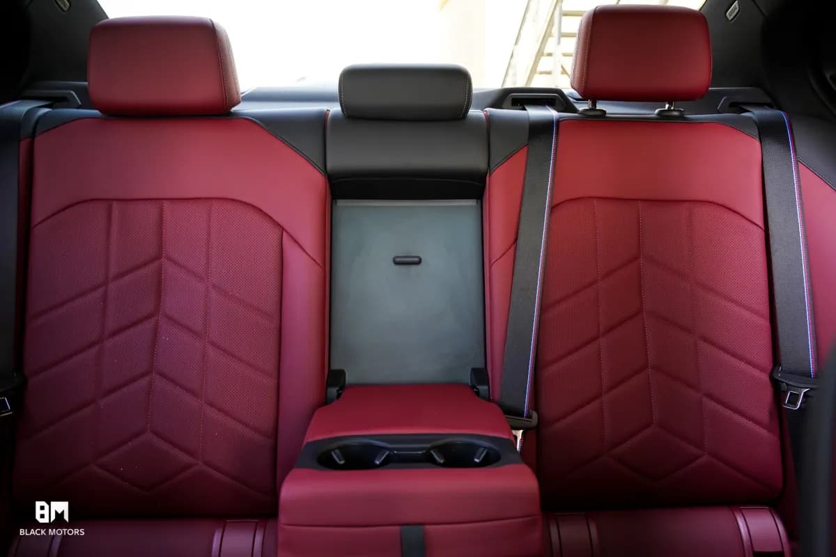 بي ام دبليو 520i 2025 ام سبورت أزرق أوتوماتيك — جديدة