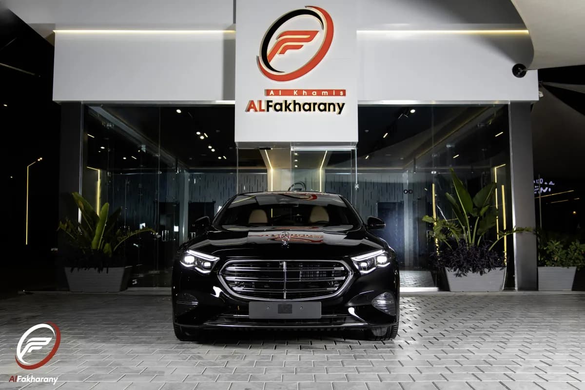 مرسيدس بنز E200 2026 اكسكلوسيف أسود أوتوماتيك — جديدة