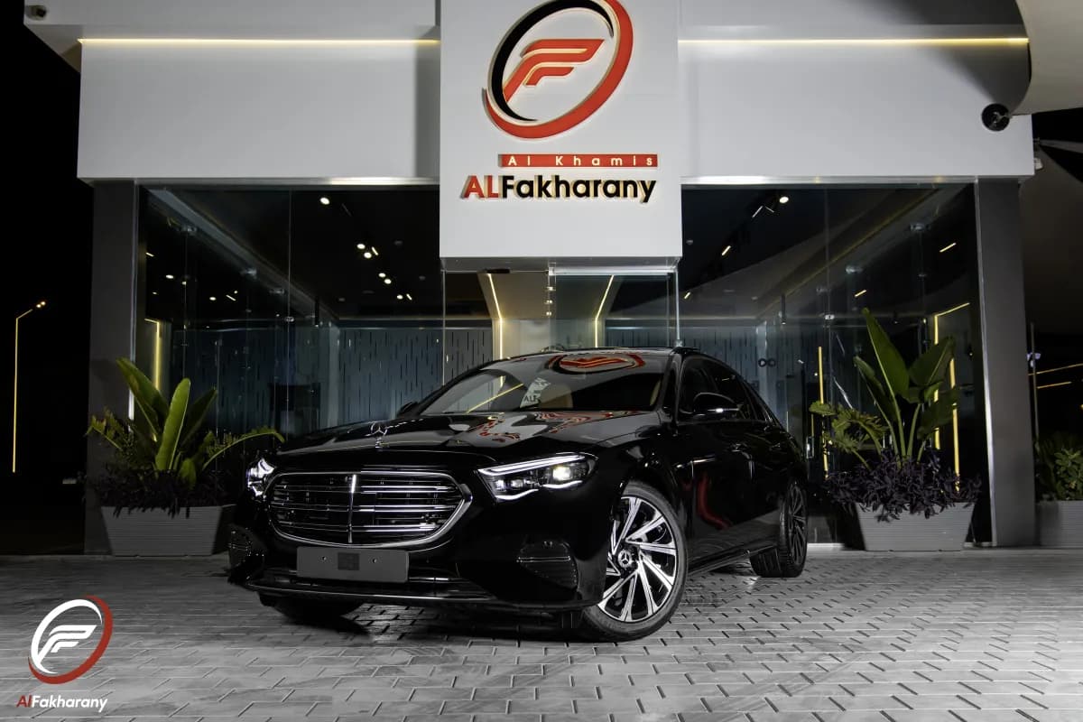 مرسيدس بنز E200 2026 اكسكلوسيف أسود أوتوماتيك — جديدة