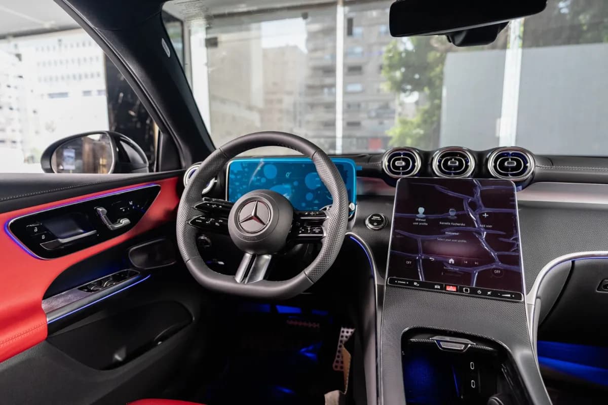 مرسيدس بنز GLC 300 2026 اي ام جي كوبيه أسود أوتوماتيك — جديدة