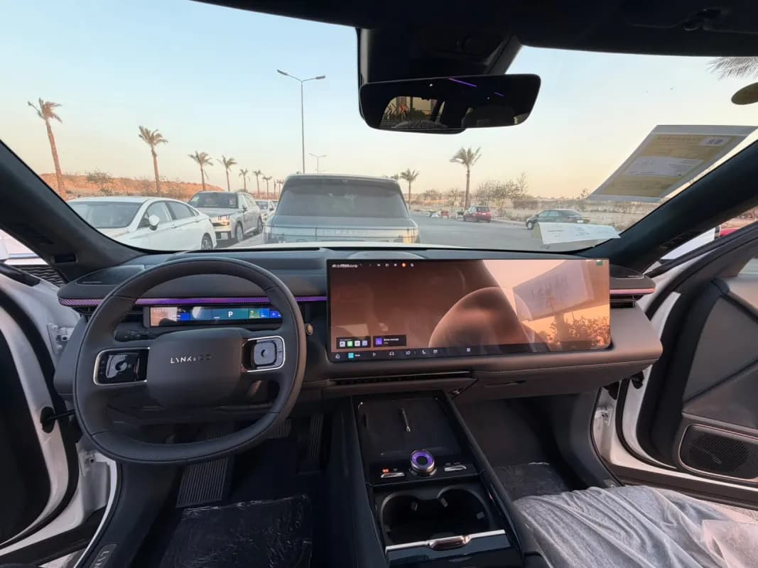 لينك اند كو 900 2026 الترا أبيض أوتوماتيك — جديدة