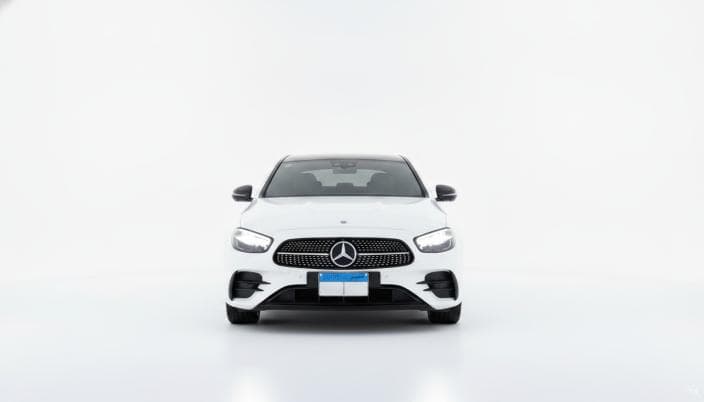 مرسيدس بنز E200 2023 ايه ام جي أبيض أوتوماتيك — مستعملة - 1