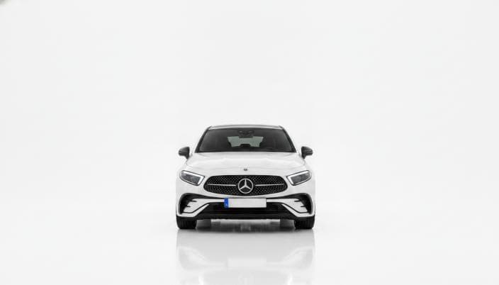 مرسيدس بنز GLC 300 2024 اي ام جي كوبيه أبيض أوتوماتيك — جديدة - 1