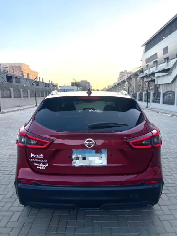 Nissan Qashqai 2021 Top Line Red Automatic — Used