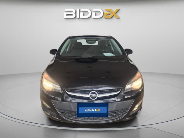 أوبل استرا 2013