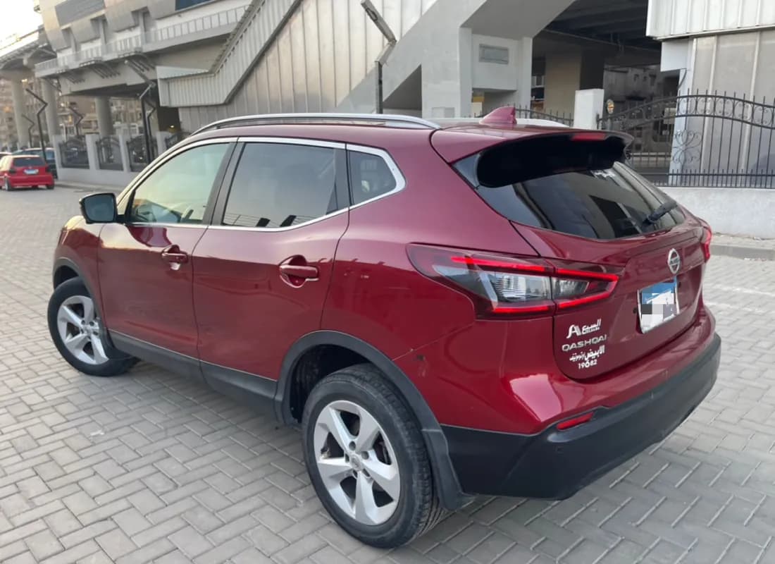 Nissan Qashqai 2021 Top Line Red Automatic — Used
