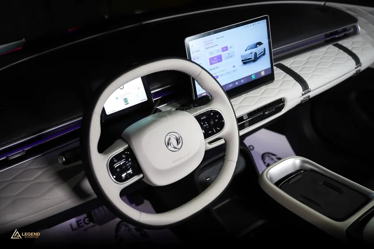 دونج فينج بوكس 2026 A/T / HIGHLINE 2026 أحمر أوتوماتيك — جديدة
