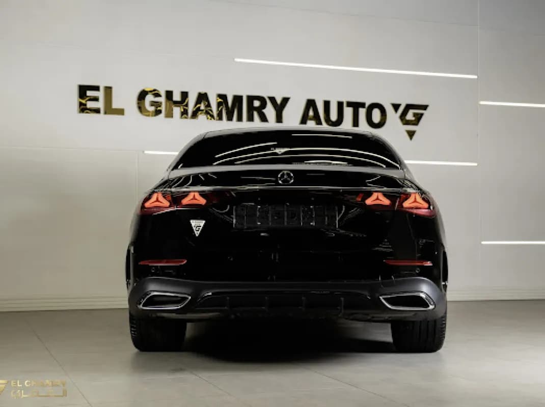 مرسيدس بنز E200 2026 بريميوم أسود أوتوماتيك — جديدة
