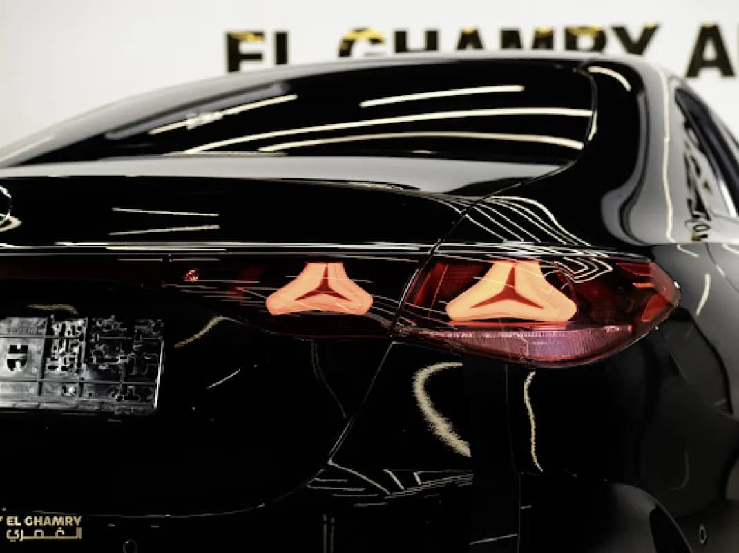 مرسيدس بنز E200 2026 بريميوم أسود أوتوماتيك — جديدة