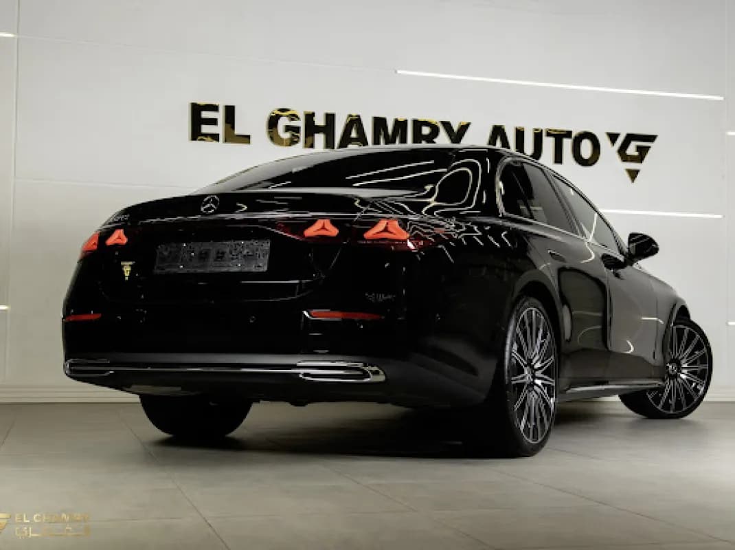 مرسيدس بنز E200 2026 اكسكلوسيف أسود أوتوماتيك — جديدة
