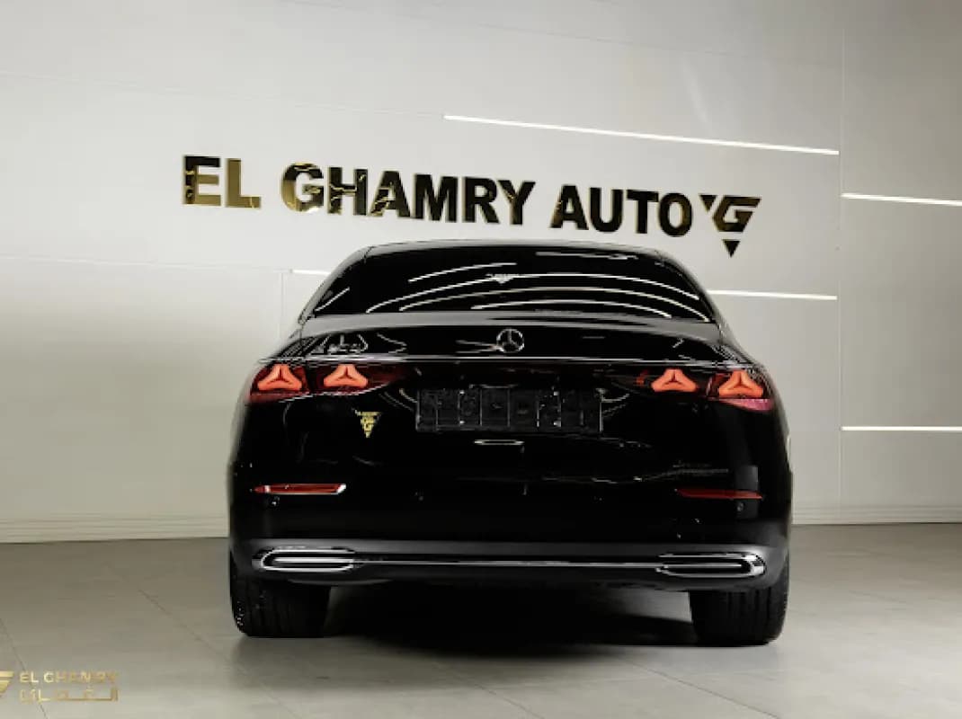 مرسيدس بنز E200 2026 اكسكلوسيف أسود أوتوماتيك — جديدة