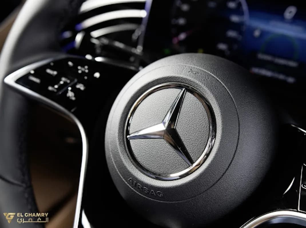 مرسيدس بنز E200 2026 اكسكلوسيف أسود أوتوماتيك — جديدة